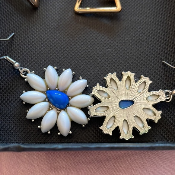 CHARMING CHARLIE earrings x3 - Picture 3 of 6